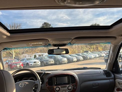 Used 2007 Toyota Sequoia Limited image 27