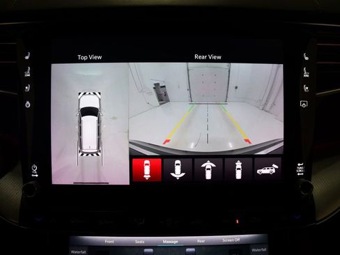 Used 2022 Jeep Grand Wagoneer Series III w/ Rear Seat Video Group 1 image 16