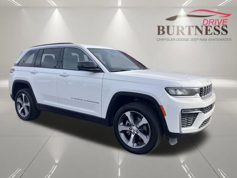 New 2026 Jeep Grand Cherokee Limited AWD/4WD image 17