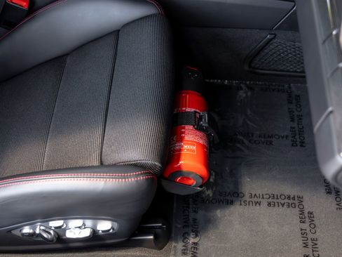 Certified 2018 Porsche 911 GT3 RWD image 52
