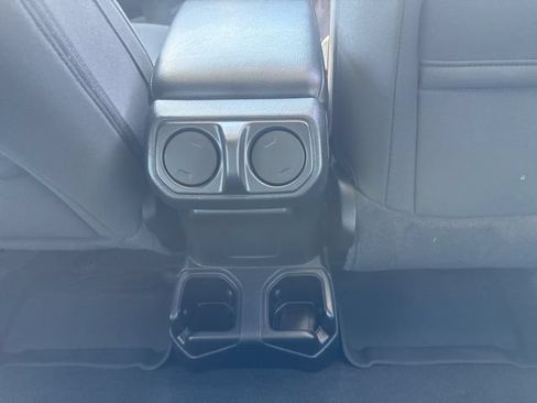 Used 2022 Jeep Wrangler Sport AWD/4WD image 31