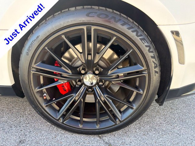 Used 2021 Chevrolet Camaro ZL1 RWD image 16