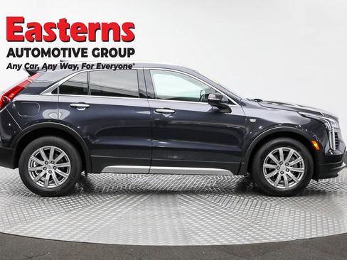 Used 2023 Cadillac XT4 Premium Luxury FWD image 4