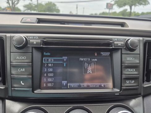 Used 2014 Toyota RAV4 LE FWD image 23