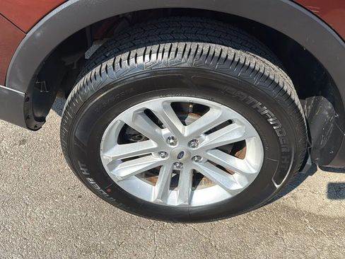 Used 2015 Ford Explorer XLT w/ Equipment Group 201A image 25