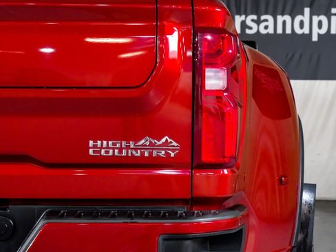 Used 2022 Chevrolet Silverado 3500 High Country AWD/4WD image 43
