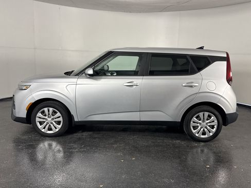 Used 2020 Kia Soul LX image 7