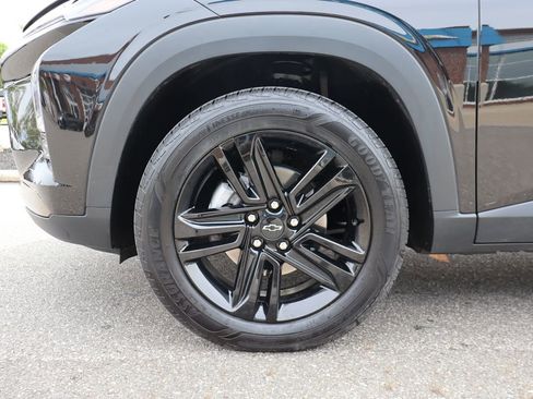 Used 2025 Chevrolet Trax ACTIV w/ Sunroof Package FWD image 26