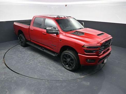New 2026 RAM 2500 Laramie AWD/4WD image 36