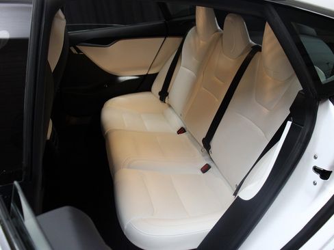 Used 2020 Tesla Model S AWD image 26