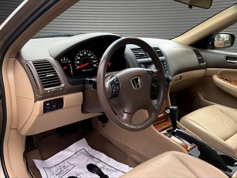 Used 2004 Honda Accord EX image 16
