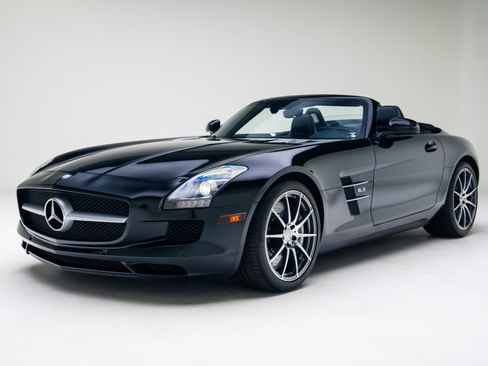 Used 2012 Mercedes-Benz SLS AMG image 4