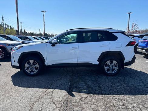 Used 2025 Toyota RAV4 XLE w/ Convenience Package AWD/4WD image 4
