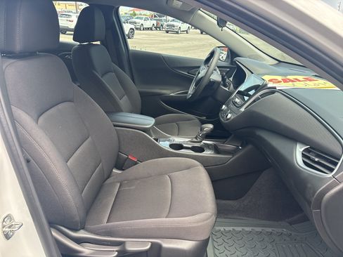 Used 2023 Chevrolet Malibu LT FWD image 21
