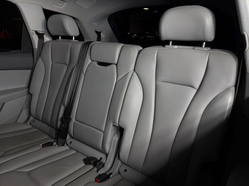 Used 2018 Audi Q7 3.0T Premium Plus w/ Premium Plus Package AWD/4WD image 17