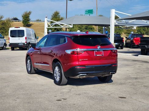 Used 2024 Buick Enclave Premium image 5
