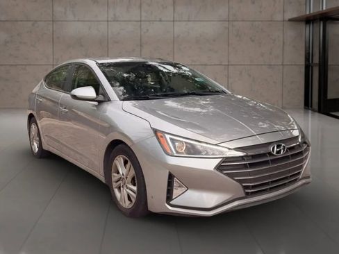 Used 2020 Hyundai Elantra SEL w/ Cargo Package (C1) FWD image 3