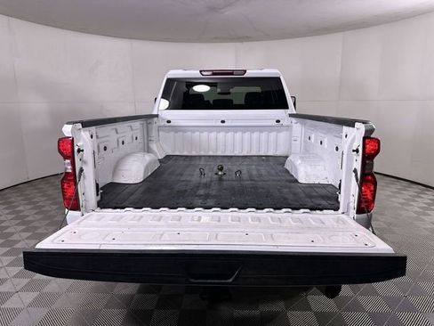 Used 2025 Chevrolet Silverado 2500 LT w/ Convenience Package image 27