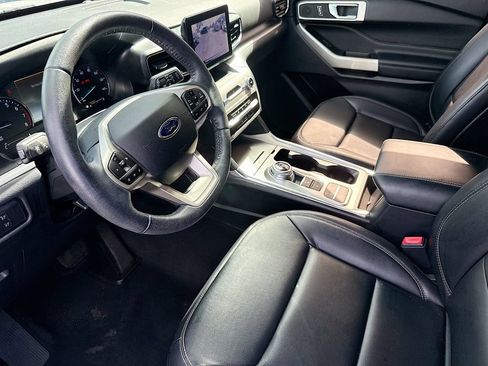Used 2020 Ford Explorer XLT w/ Equipment Group 202A RWD image 25