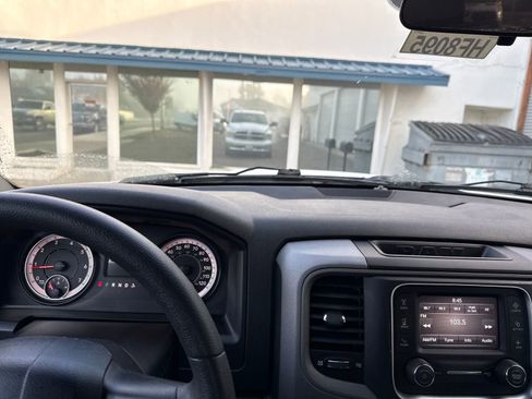 Used 2021 RAM 1500 Tradesman w/ Chrome Appearance Group image 13