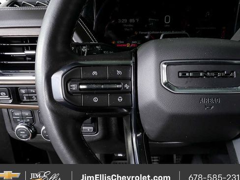 Certified 2025 GMC Yukon XL Denali Ultimate AWD/4WD image 10