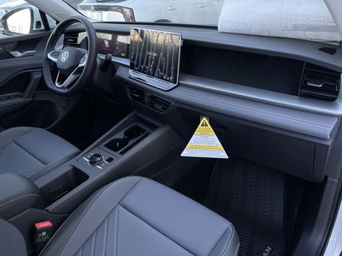 New 2026 Volkswagen Tiguan SE image 20