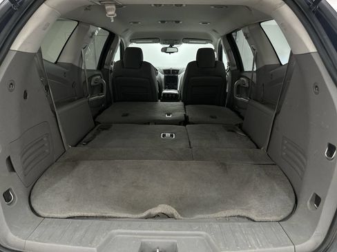 Used 2012 Chevrolet Traverse LS FWD image 27