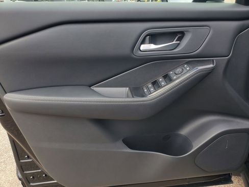 New 2026 Nissan Rogue SV AWD/4WD image 12