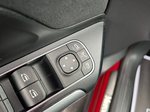 Certified 2025 Mercedes-Benz GLA 250 4MATIC image 19