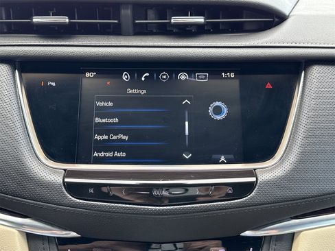 Used 2017 Cadillac XT5 Luxury w/ Driver Awareness Package image 22