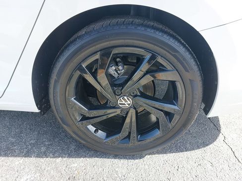 New 2026 Volkswagen Jetta SE FWD image 30