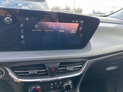 Used 2024 Buick Encore GX Sport Touring image 7