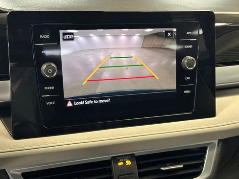New 2026 Volkswagen Taos SE AWD/4WD image 18