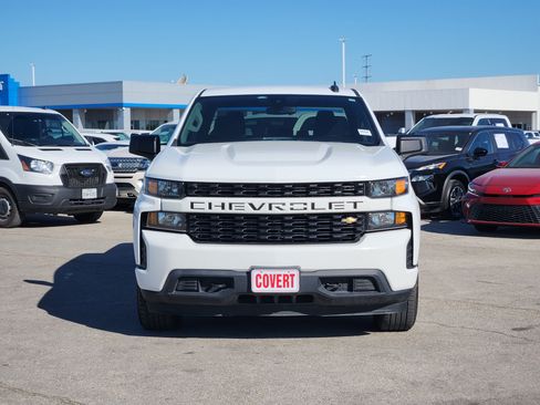 Used 2022 Chevrolet Silverado 1500 Custom w/ Safety Confidence Package RWD image 2