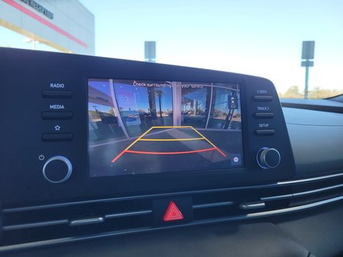 Used 2023 Hyundai Elantra SEL w/ Preferred Accessory Package image 22