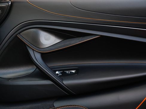 Used 2026 McLaren 750S Spider RWD image 20