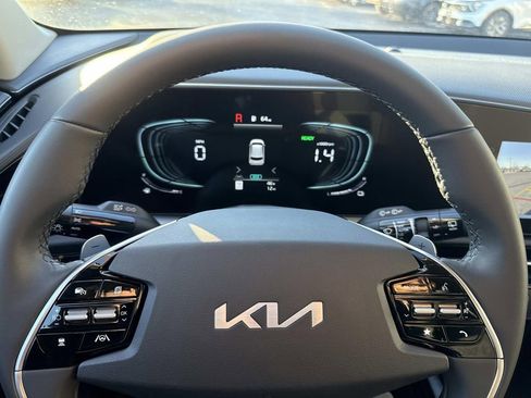 New 2026 Kia Niro EX image 11