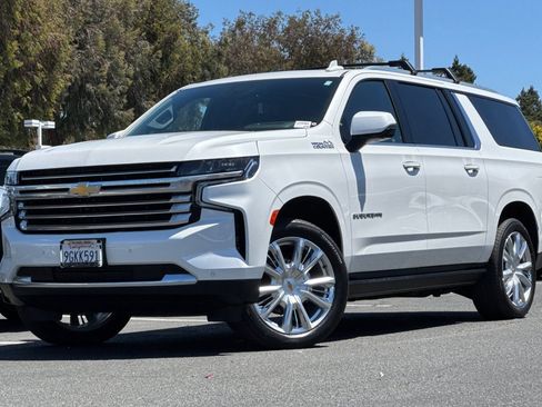 Used 2023 Chevrolet Suburban High Country w/ LPO, Illumination Package AWD/4WD image 8