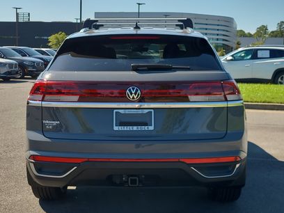 New 2026 Volkswagen Atlas Cross Sport SE