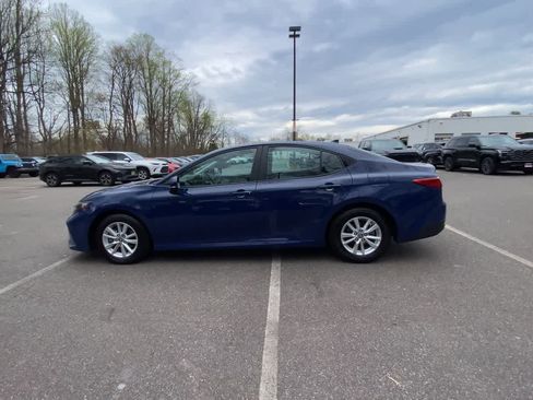Used 2025 Toyota Camry LE image 8