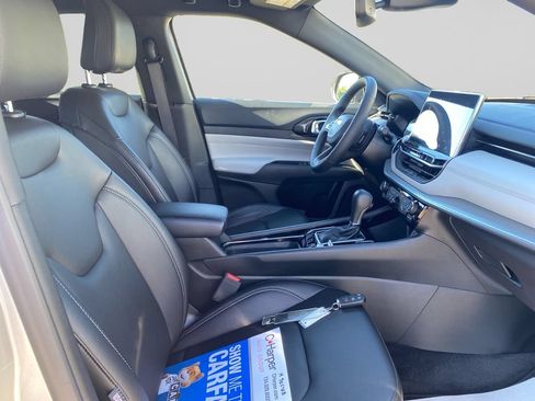 Certified 2025 Jeep Compass Limited AWD/4WD image 11