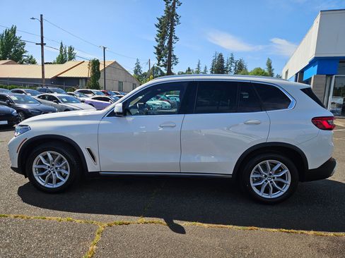 Used 2019 BMW X5 xDrive40i w/ Executive Package AWD/4WD image 2