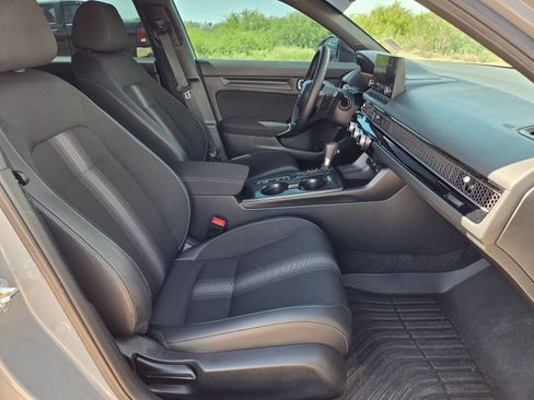 Used 2025 Honda Civic Sport image 21