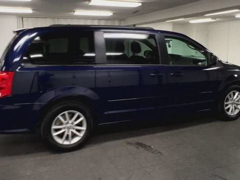 Used 2016 Dodge Grand Caravan SXT w/ Rear Park Assist Package FWD image 9