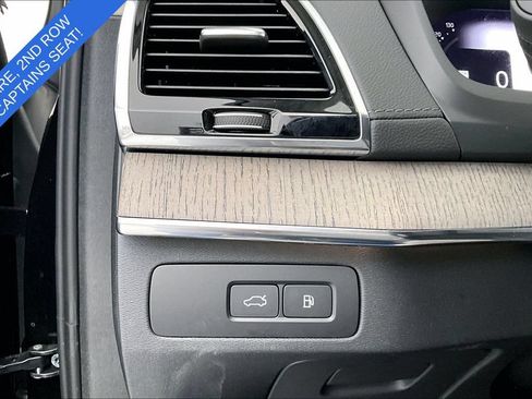 Certified 2025 Volvo XC90 T8 Ultra w/ Lounge Package AWD/4WD image 30