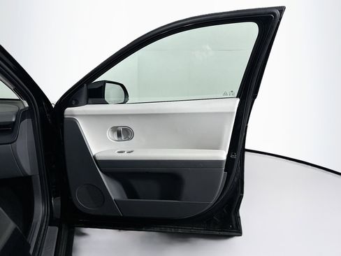 Used 2024 Hyundai Ioniq 5 SEL image 32