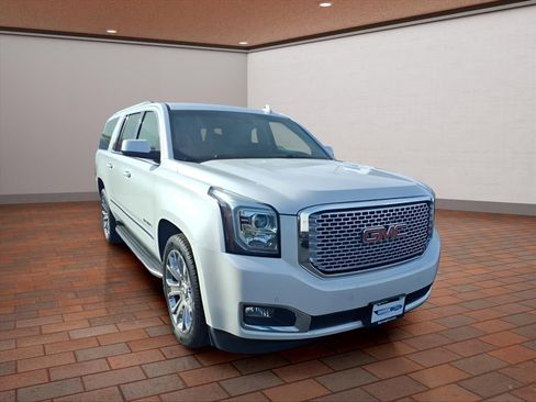 Used 2016 GMC Yukon XL Denali w/ Open Road Package image 2