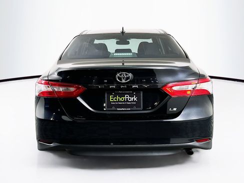 Used 2020 Toyota Camry LE w/ Convenience Package FWD image 7