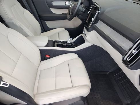 New 2026 Volvo XC40 B5 Plus w/ Protection Package Premier AWD/4WD image 3