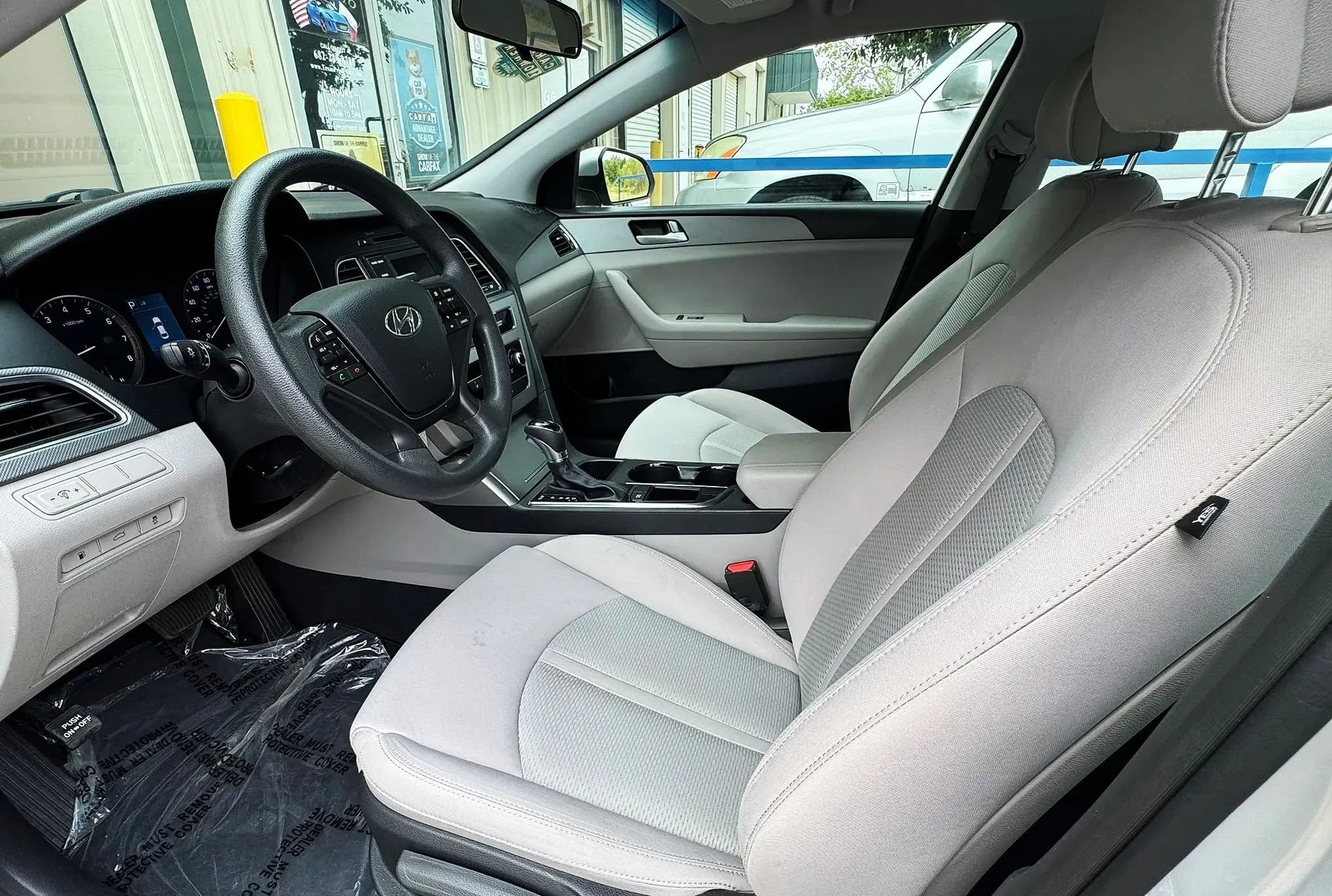 Used 2015 Hyundai Sonata SE FWD image 16